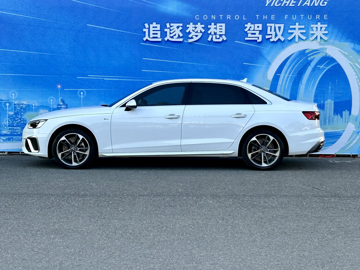 奧迪 奧迪A4L  2022款 40 TFSI 時(shí)尚動(dòng)感型圖片