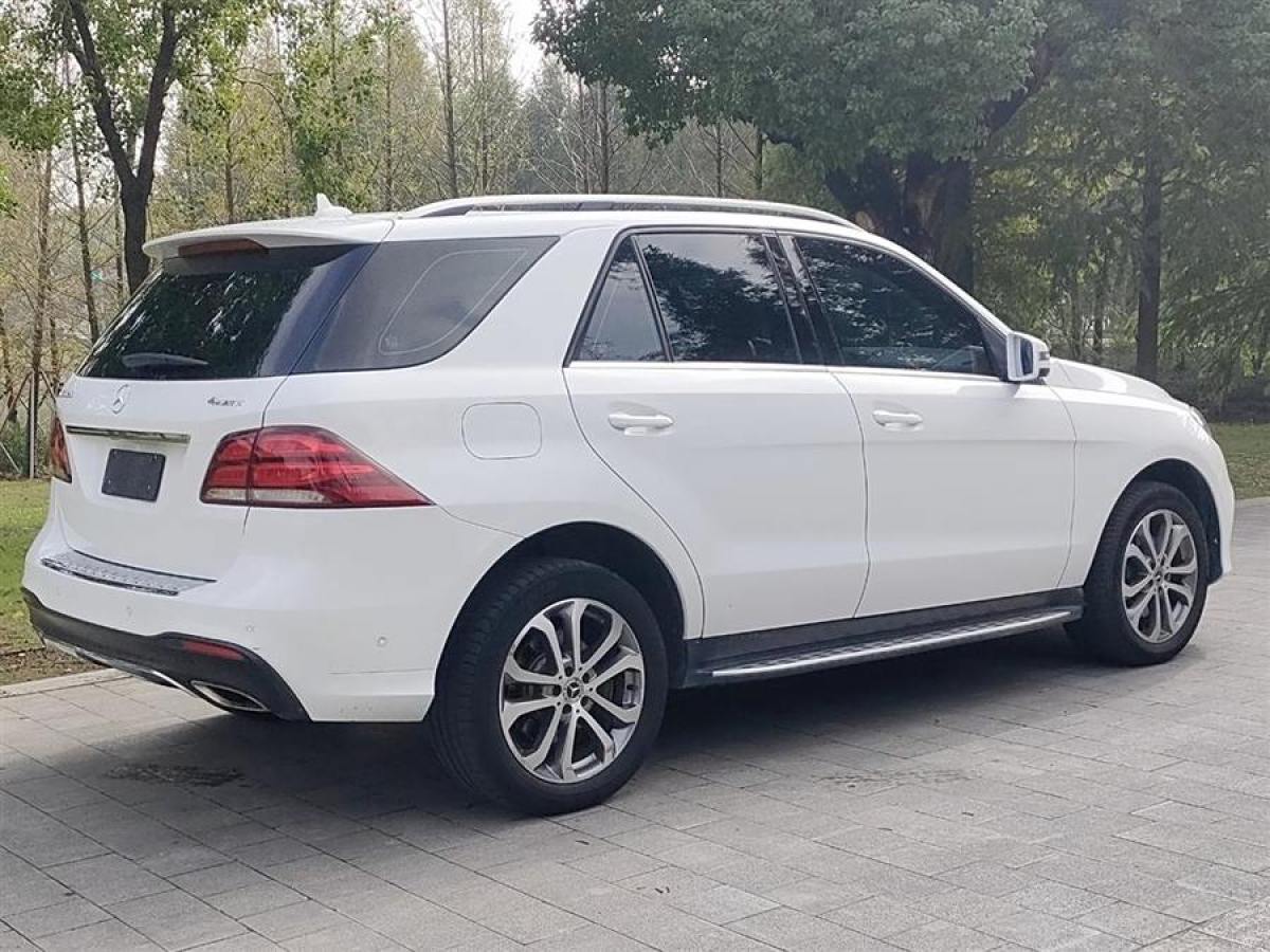 奔馳 奔馳GLE  2017款 GLE 320 4MATIC 豪華型圖片