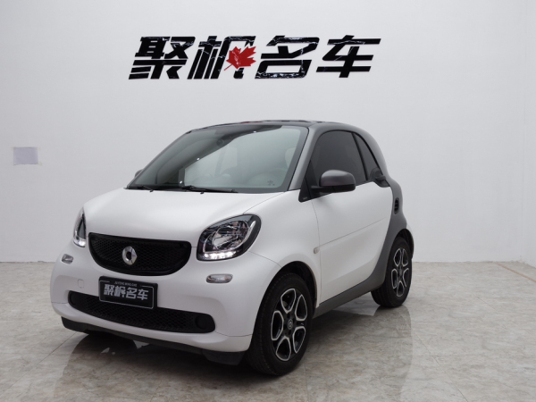 smart fortwo  2019款 0.9T 66千瓦硬顶风擎版 国VI