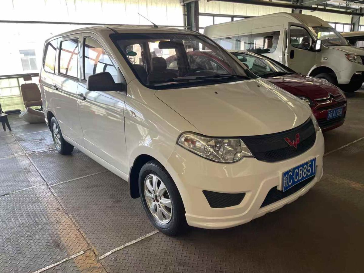 五菱 五菱宏光  2019款  1.5L S基本型國VI LAR圖片