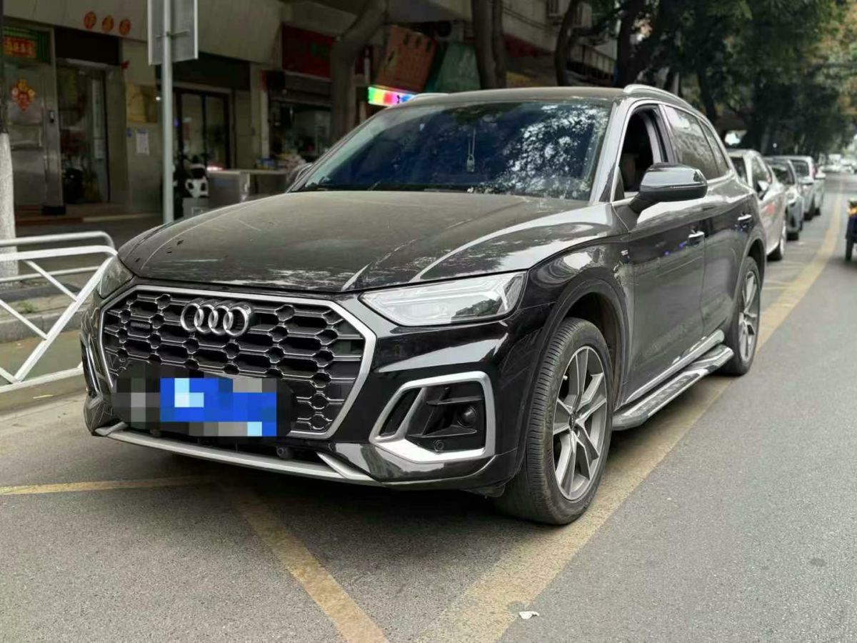 奧迪 奧迪Q5 e-tron  2022款 40 e-tron 星耀型 機甲套裝圖片