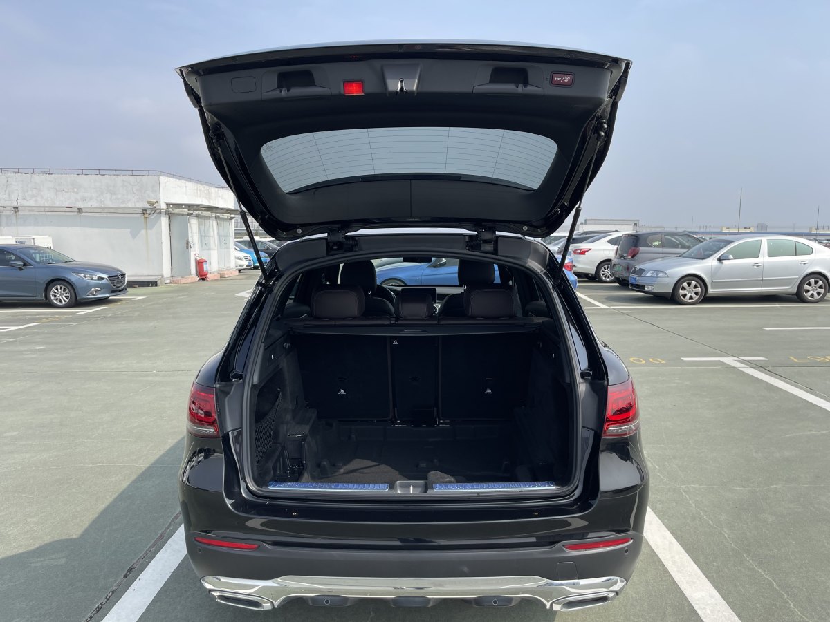 2021年2月奔馳 奔馳GLC  2021款 GLC 260 L 4MATIC 豪華型