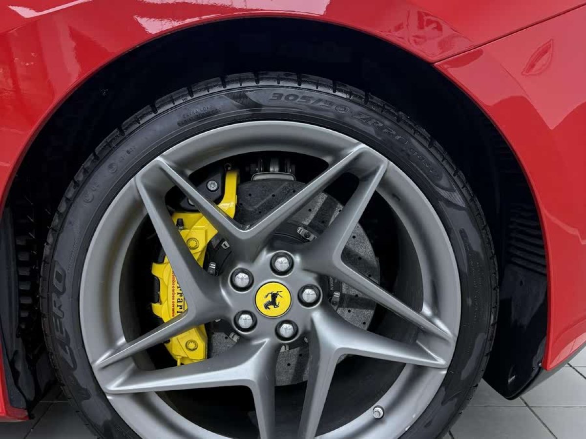 法拉利 F8 Tributo  2020款 Spider 3.9T V8圖片