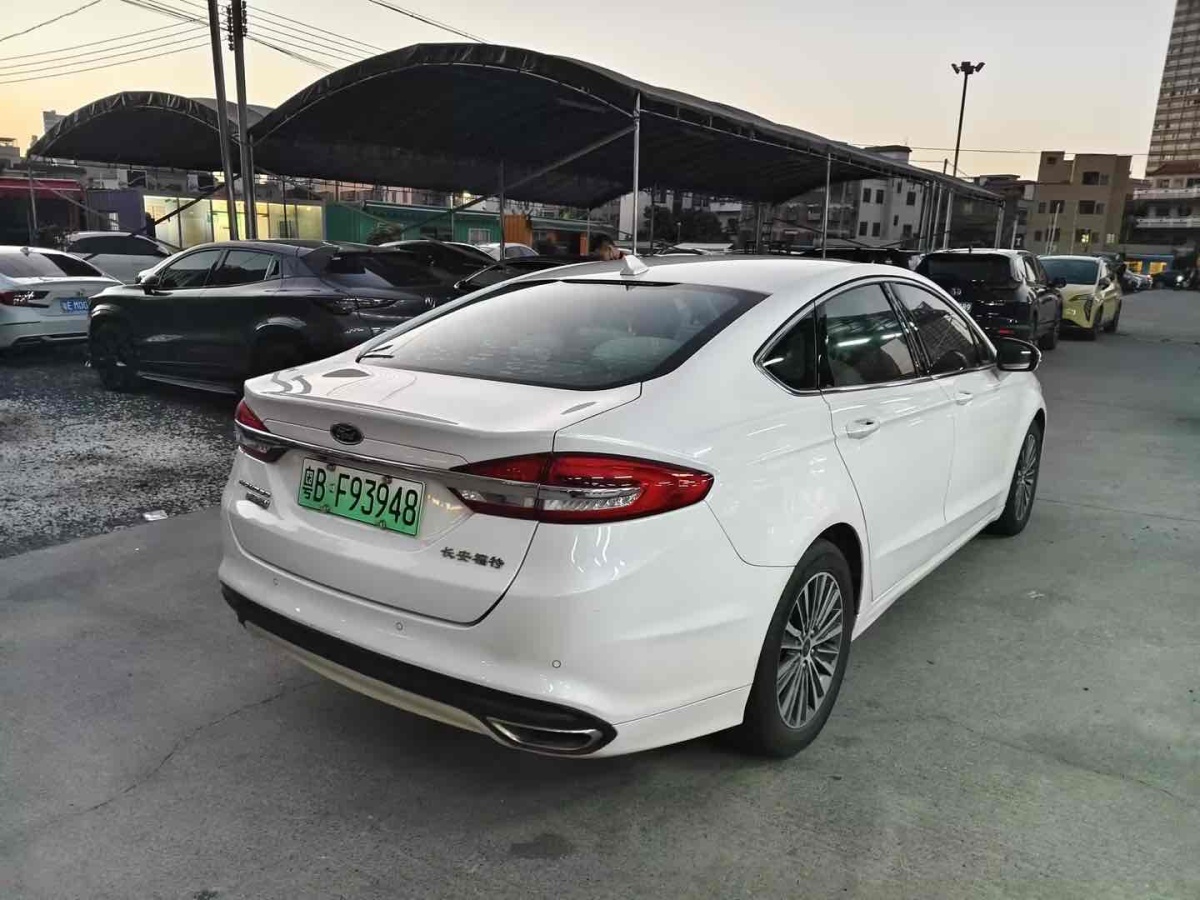 福特 蒙迪歐新能源  2018款  2.0 PHEV 智控時(shí)尚型 國(guó)VI圖片