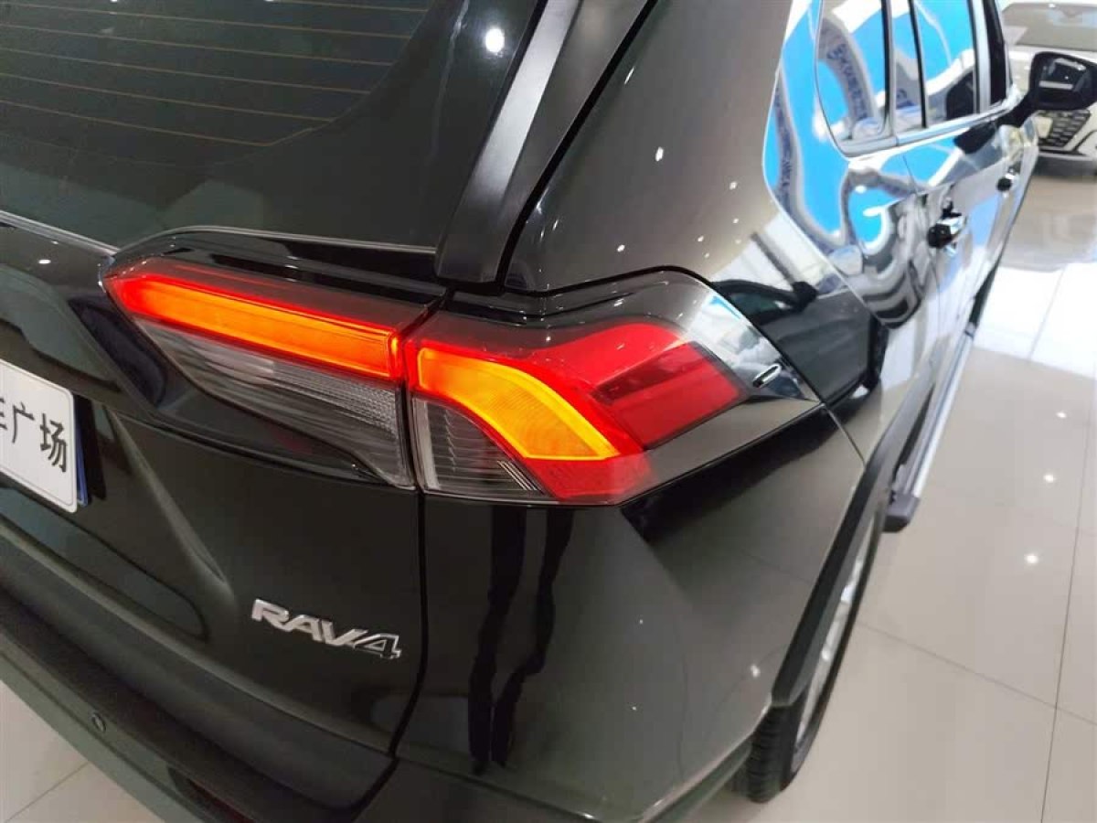 豐田 RAV4榮放  2022款 2.0L CVT兩驅(qū)都市版圖片