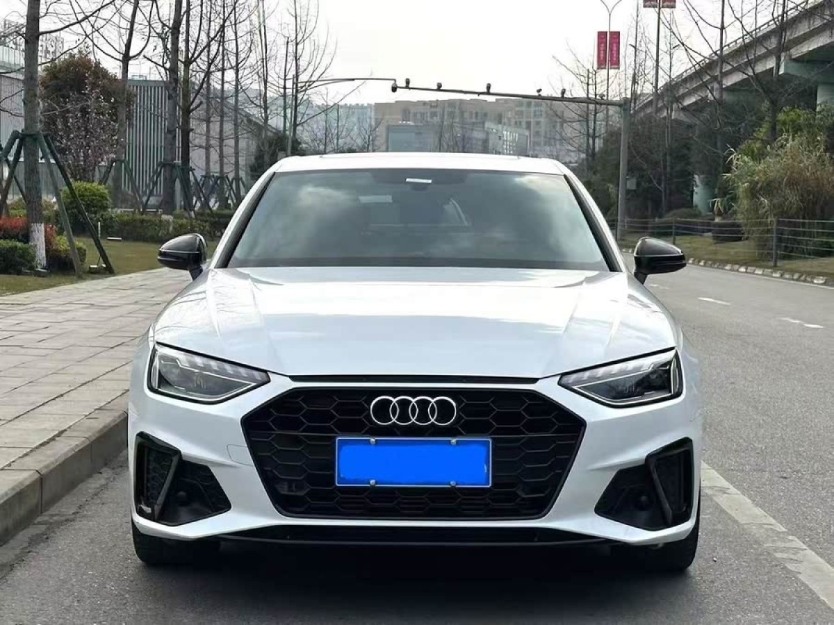 奧迪 奧迪A4L  2023款 40 TFSI 豪華動感型圖片