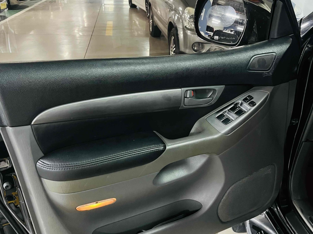 豐田 普拉多  2004款 GX 2.7自動車型圖片
