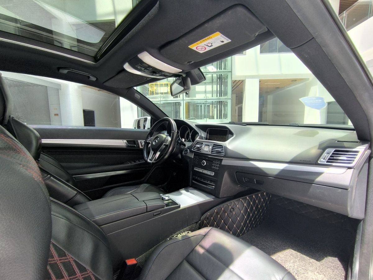 奔驰 奔驰E级  2016款 E 200 轿跑车 灵动版图片