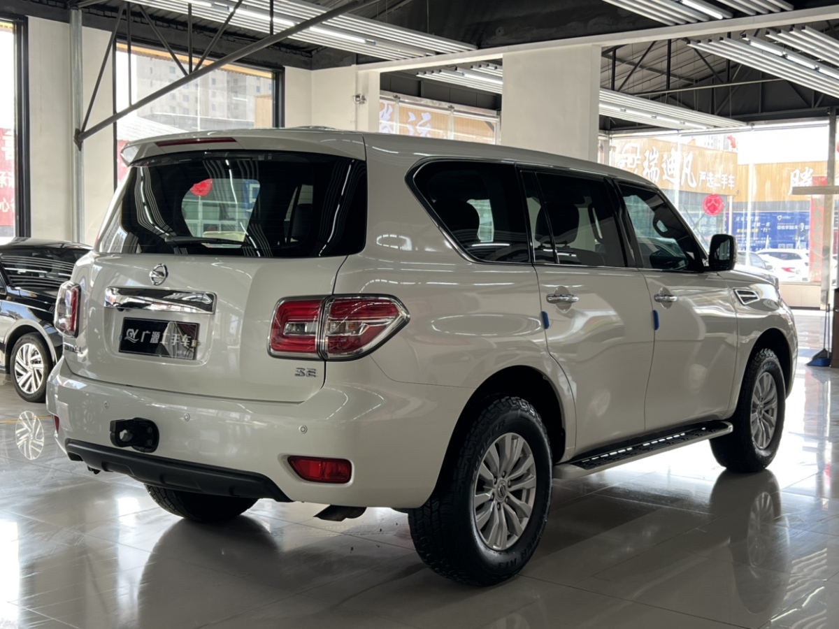 日產(chǎn) 途樂(lè)  2018款 4.0L 領(lǐng)英型圖片