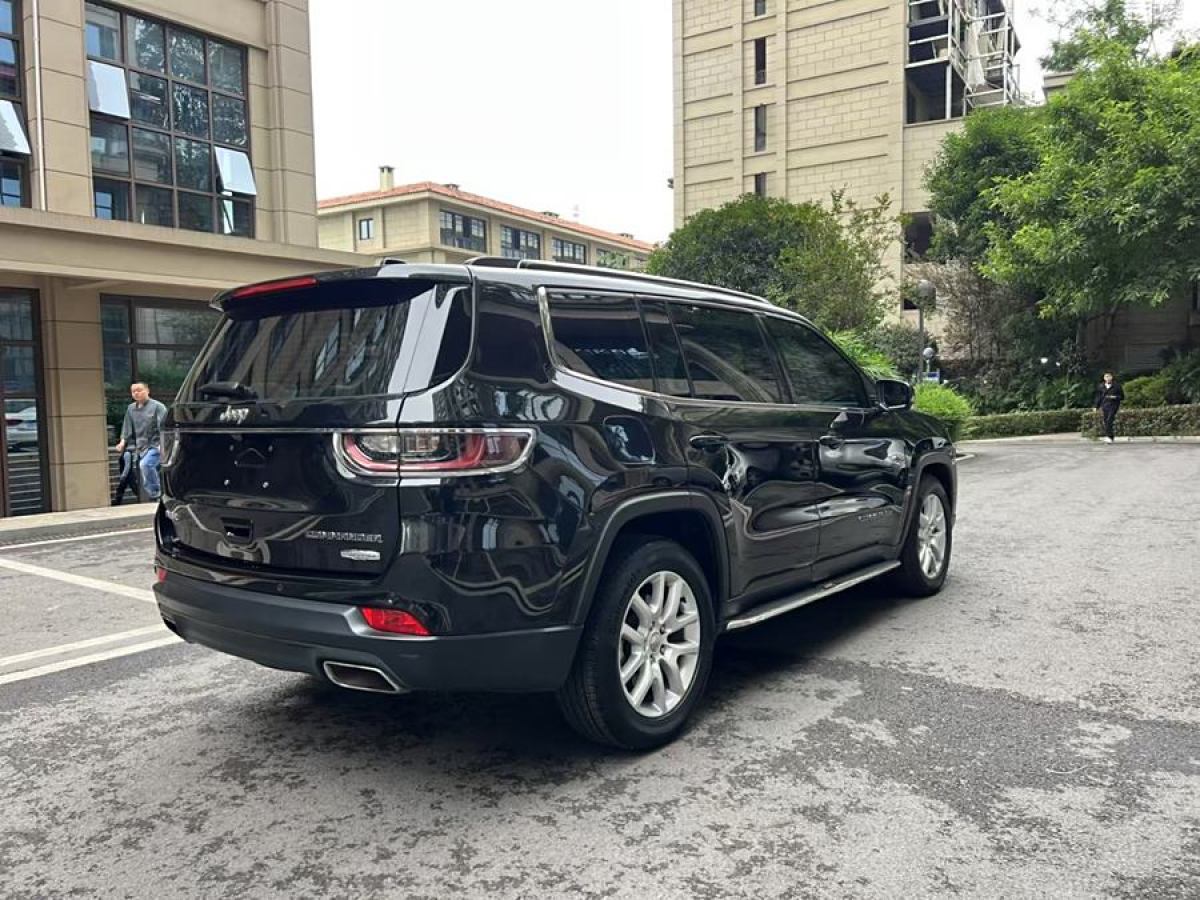 Jeep 指揮官  2018款 2.0T 兩驅(qū)進(jìn)享版 國(guó)VI圖片