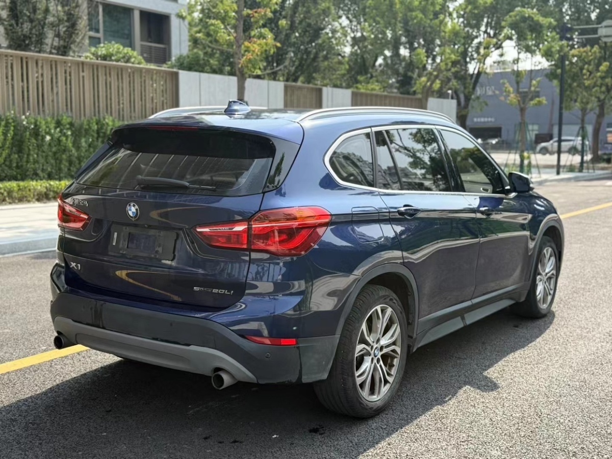 寶馬 寶馬X1  2019款 sDrive20Li 領(lǐng)先型圖片
