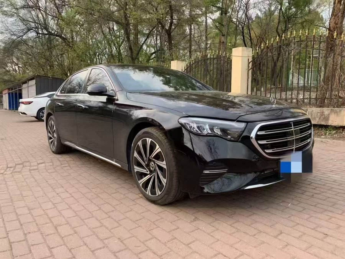 奔馳 奔馳E級(jí)  2024款 改款 E 300 L 豪華型圖片