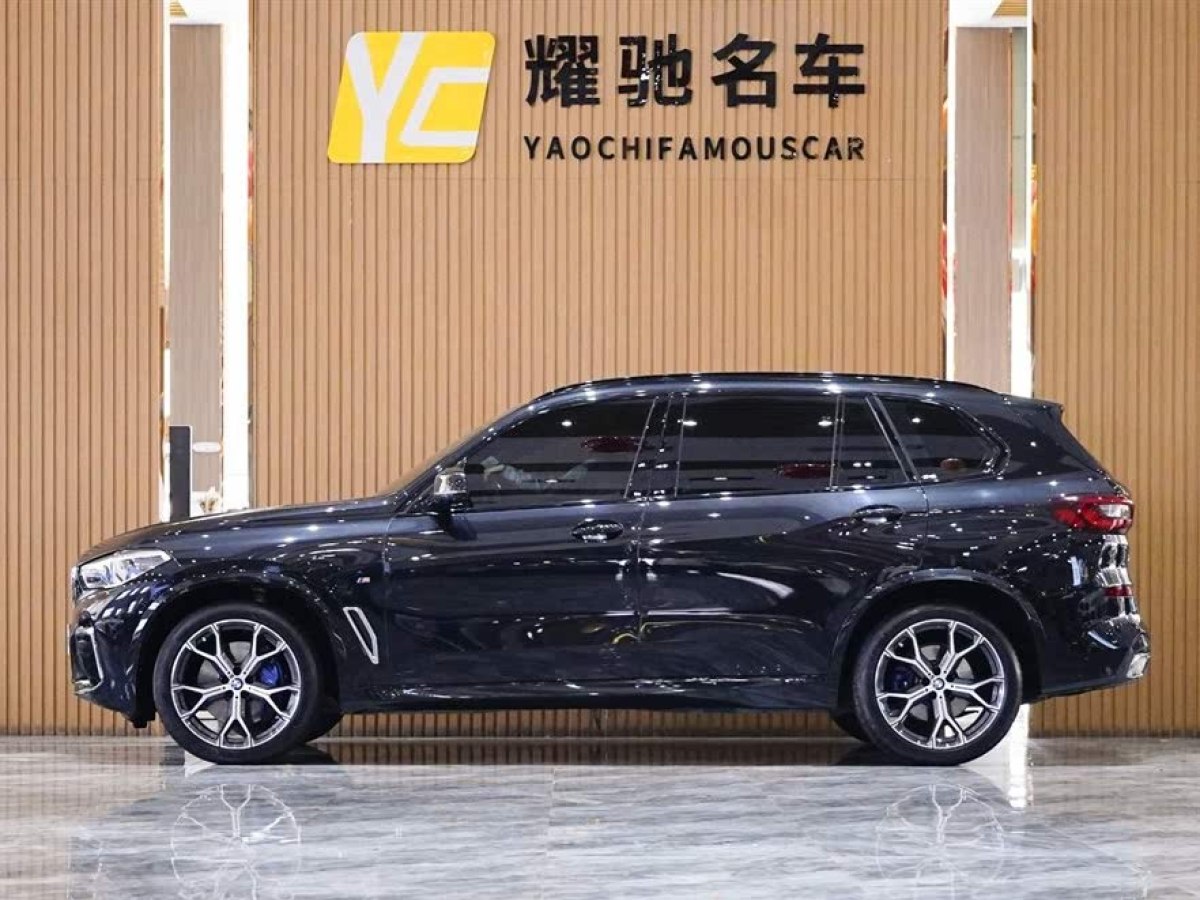 寶馬 寶馬X5  2022款 改款 xDrive 40Li M運(yùn)動(dòng)套裝圖片