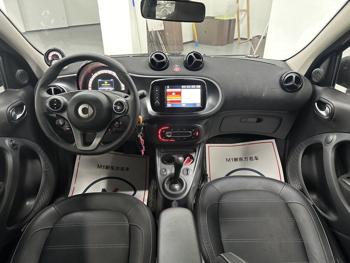 smart forfour  2016款 0.9T 66千瓦先鋒版圖片