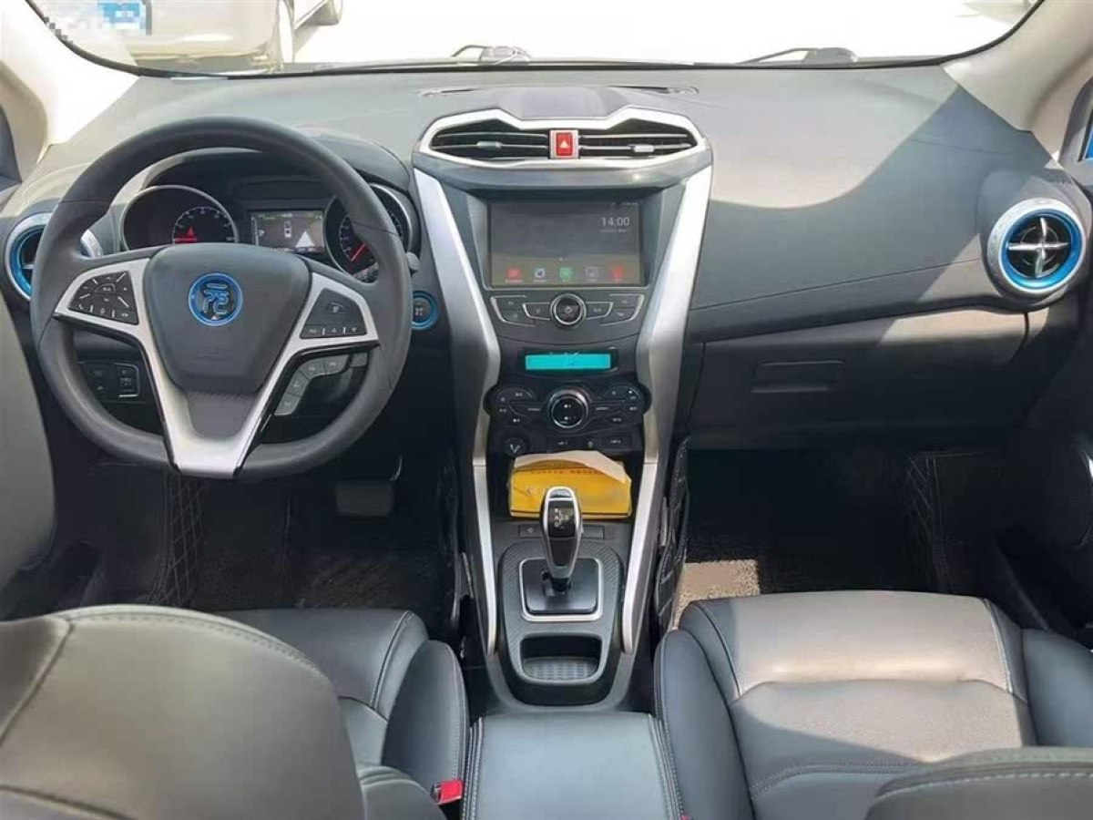 比亞迪 元新能源  2018款 EV360 智聯(lián)炫酷型圖片