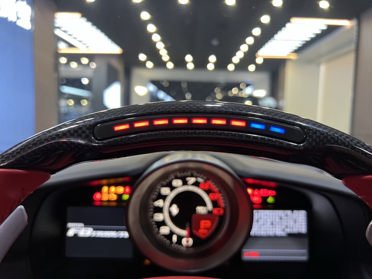法拉利 F8 Tributo  2019款  3.9T V8圖片