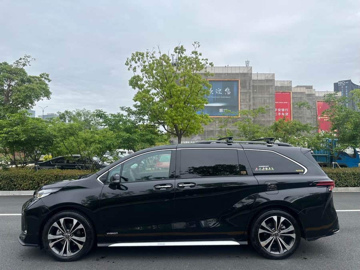 豐田 格瑞維亞  2023款 2.5L混動 旗艦VIP版圖片