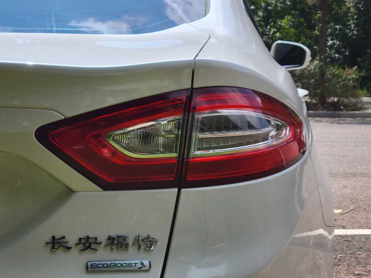 2014年5月福特 蒙迪歐  2013款 2.0L GTDi240至尊型