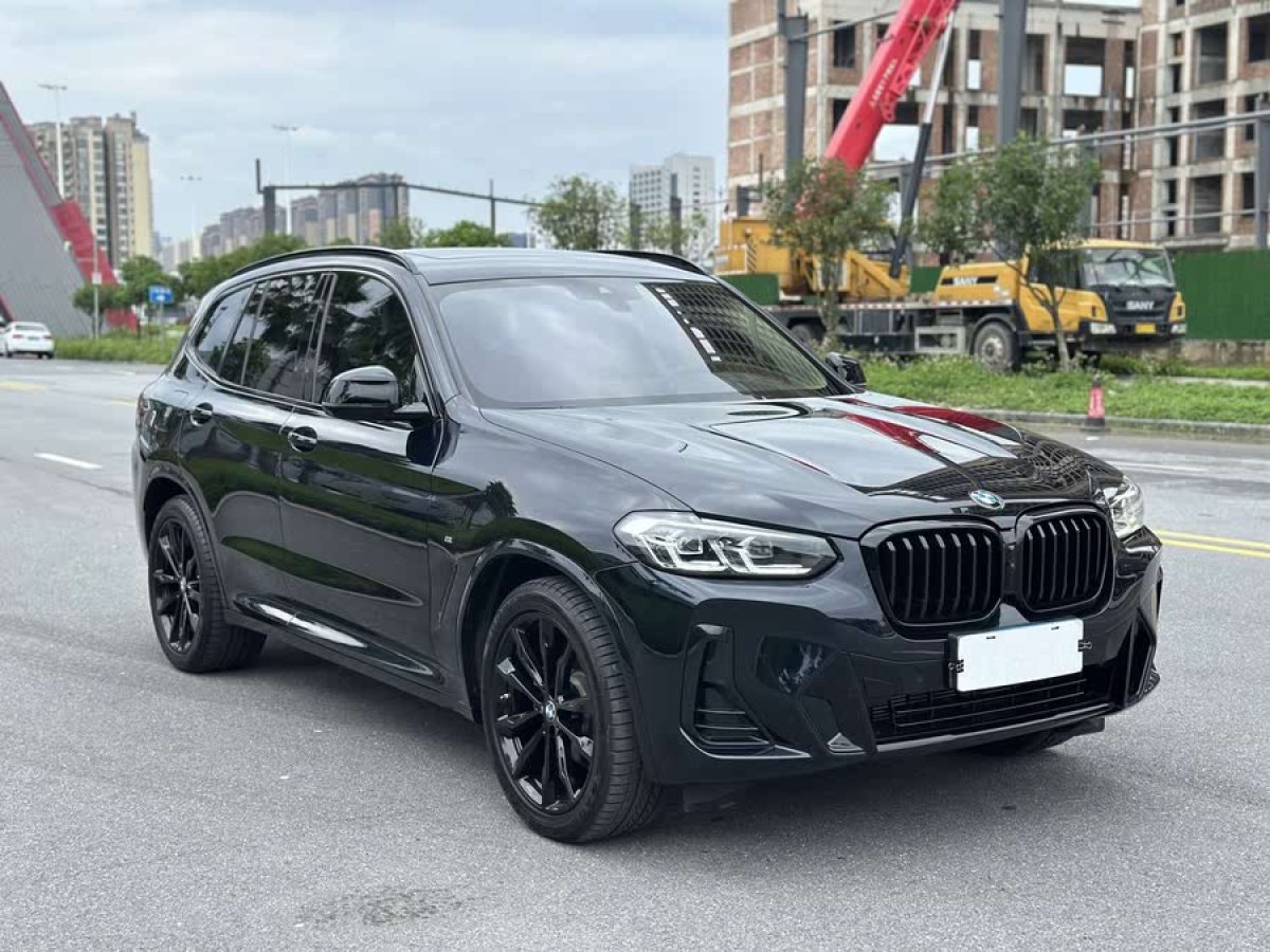 寶馬 寶馬X3  2023款 xDrive30i 領(lǐng)先型 M曜夜套裝圖片