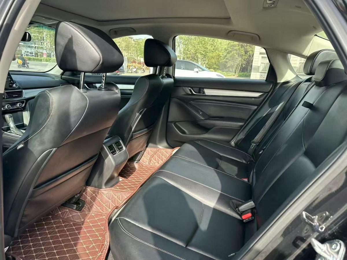 本田 CR-V  2020款 240TURBO 手動兩驅經典版圖片