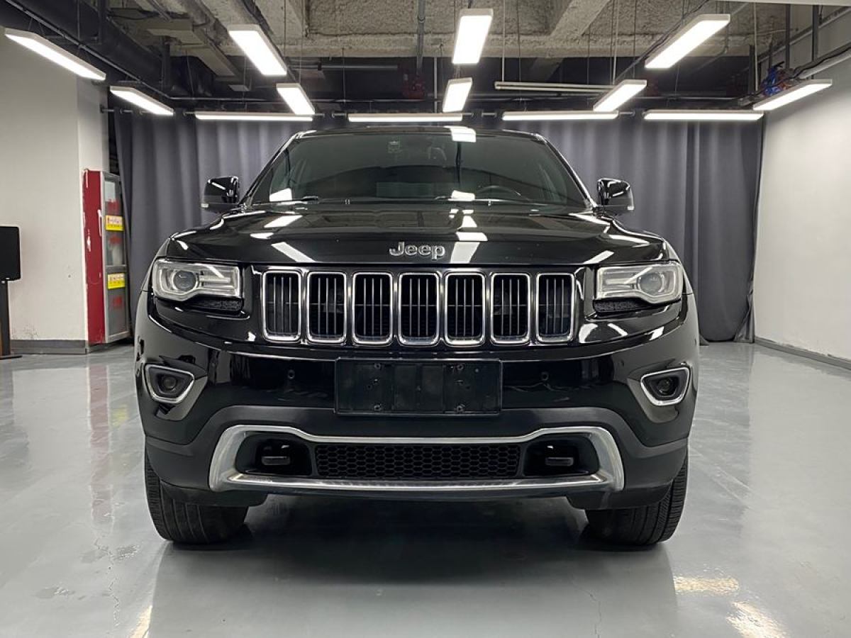 Jeep 大切諾基  2014款 3.6L 精英導(dǎo)航版圖片