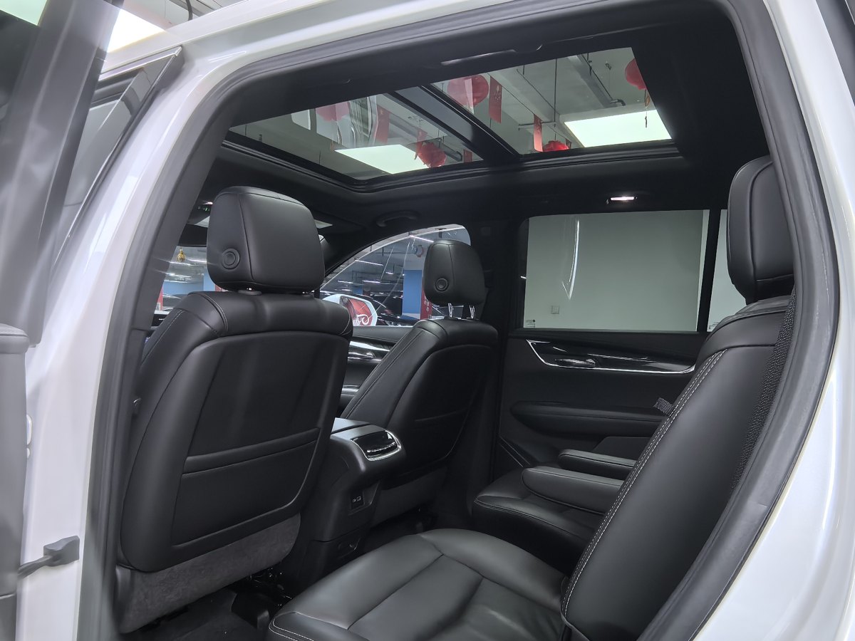 凱迪拉克 XT6  2021款 2.0T 六座四驅(qū)豪華型圖片