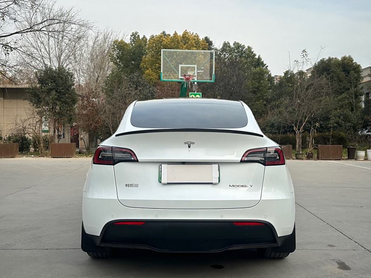 特斯拉 Model 3  2021款 改款 標(biāo)準(zhǔn)續(xù)航后驅(qū)升級(jí)版圖片