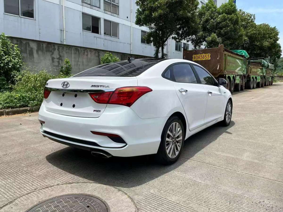 2017年6月現(xiàn)代 名圖  2017款 1.6T 自動智能型GLS