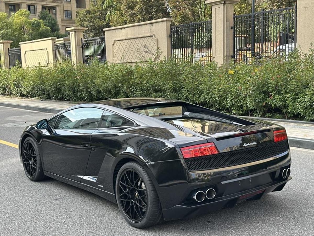 蘭博基尼 Gallardo  2010款 LP 550-2 標(biāo)準(zhǔn)版圖片