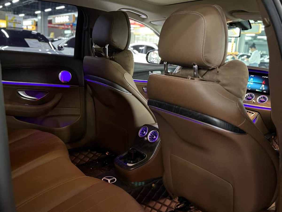 奔馳 奔馳E級  2022款 改款 E 300 L 豪華型圖片