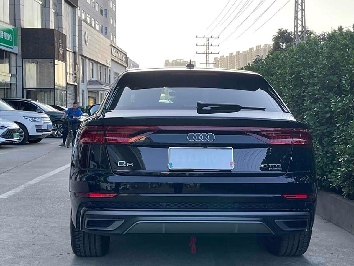 奧迪 奧迪Q8  2021款 45 TFSI 豪華致雅型圖片