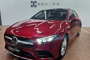 奔馳A級(jí) 奔馳 改款 A 200 L 運(yùn)動(dòng)轎車動(dòng)感型