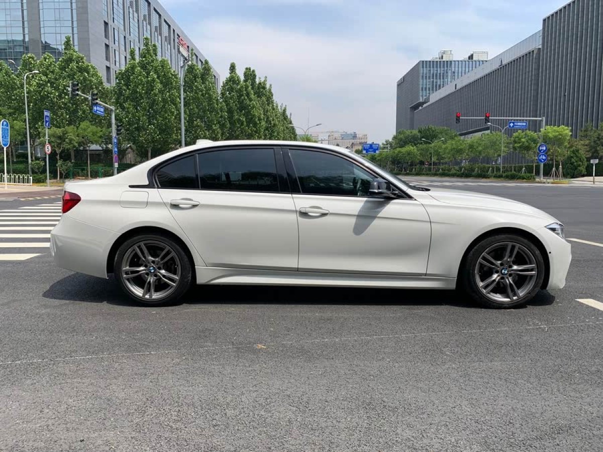 寶馬 寶馬3系  2019款 320Li M運(yùn)動(dòng)曜夜版圖片