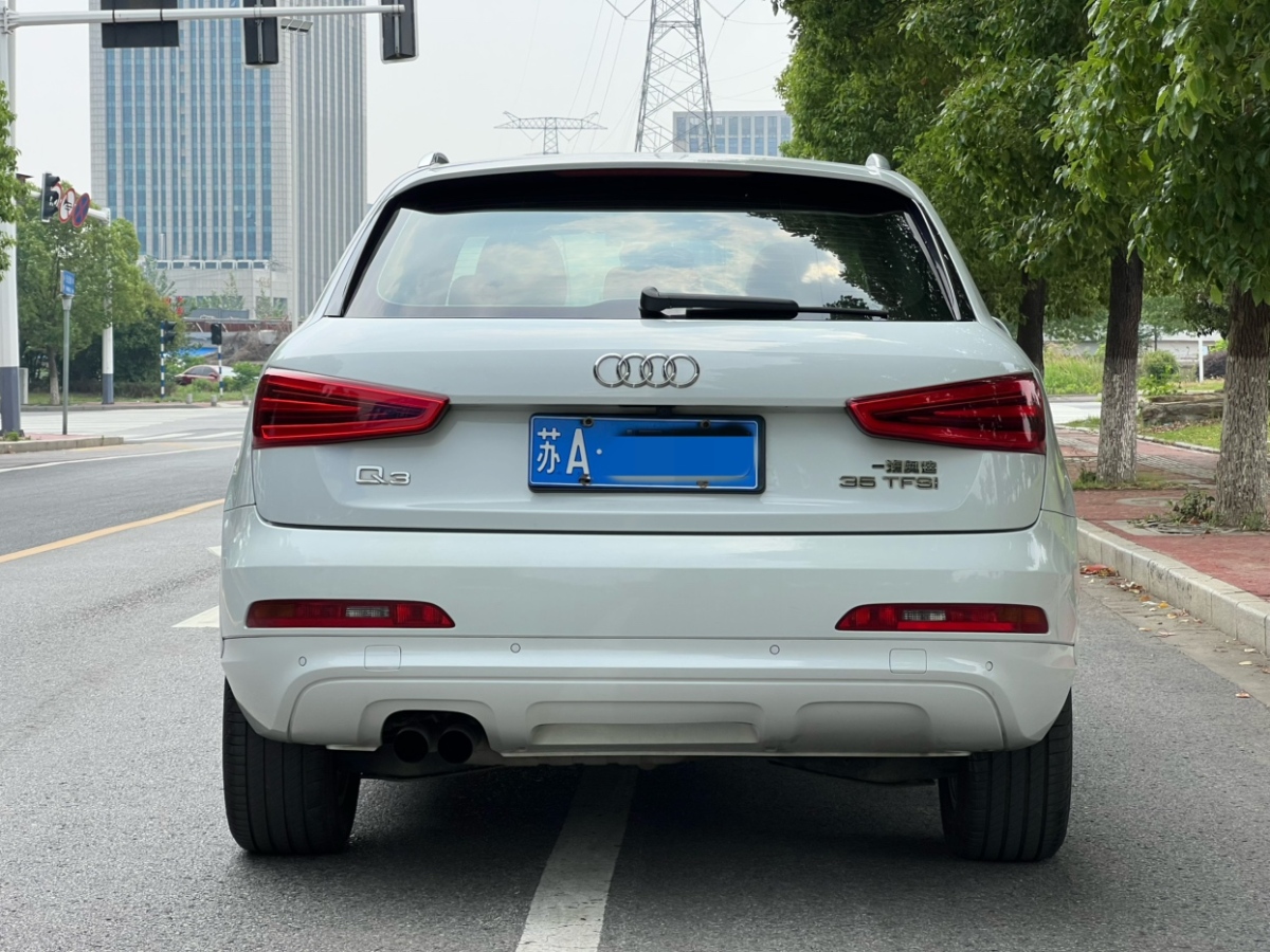 奧迪 奧迪Q3  2015款 35 TFSI 百萬(wàn)紀(jì)念舒享型圖片