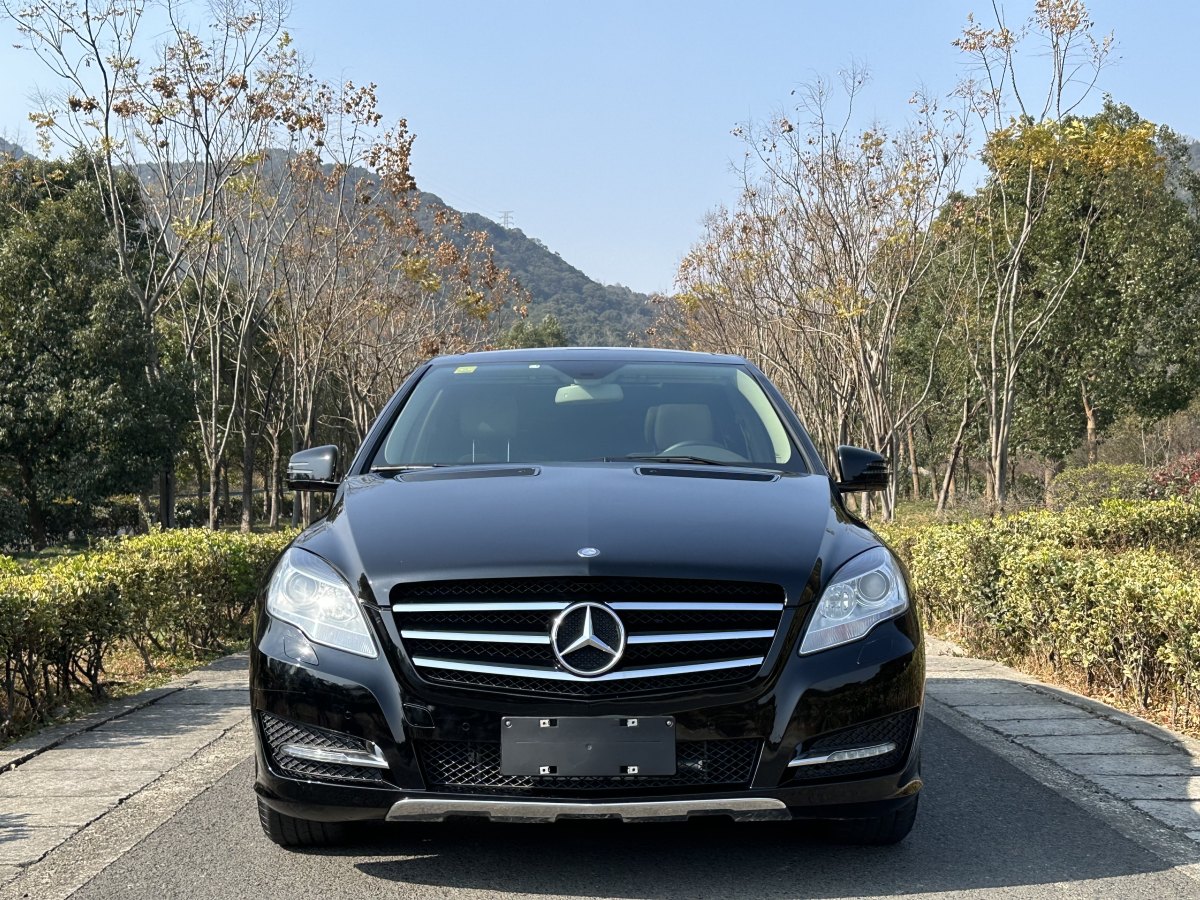 奔馳 奔馳R級  2017款 R 320 4MATIC 商務型臻藏版圖片