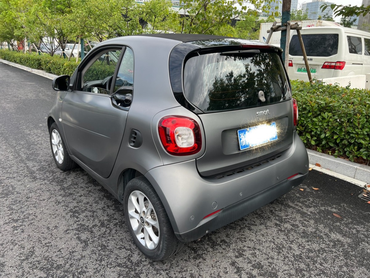 smart fortwo  2018款 1.0L 52千瓦硬頂靈動(dòng)版圖片