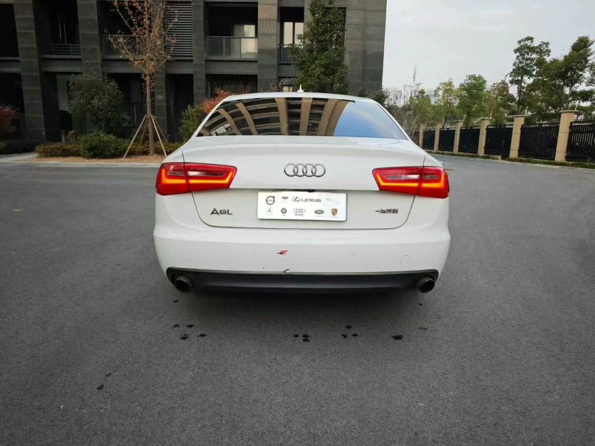 奧迪 奧迪A6L  2014款 A6L 2.8 FSI 35 FSI quattro豪華型圖片