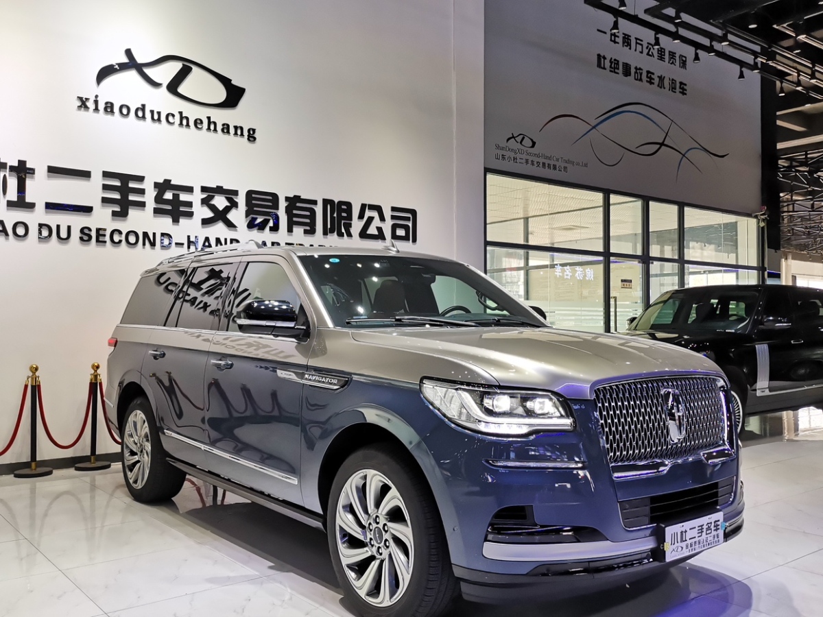 林肯 領(lǐng)航員  2022款 3.5T 尊耀版圖片