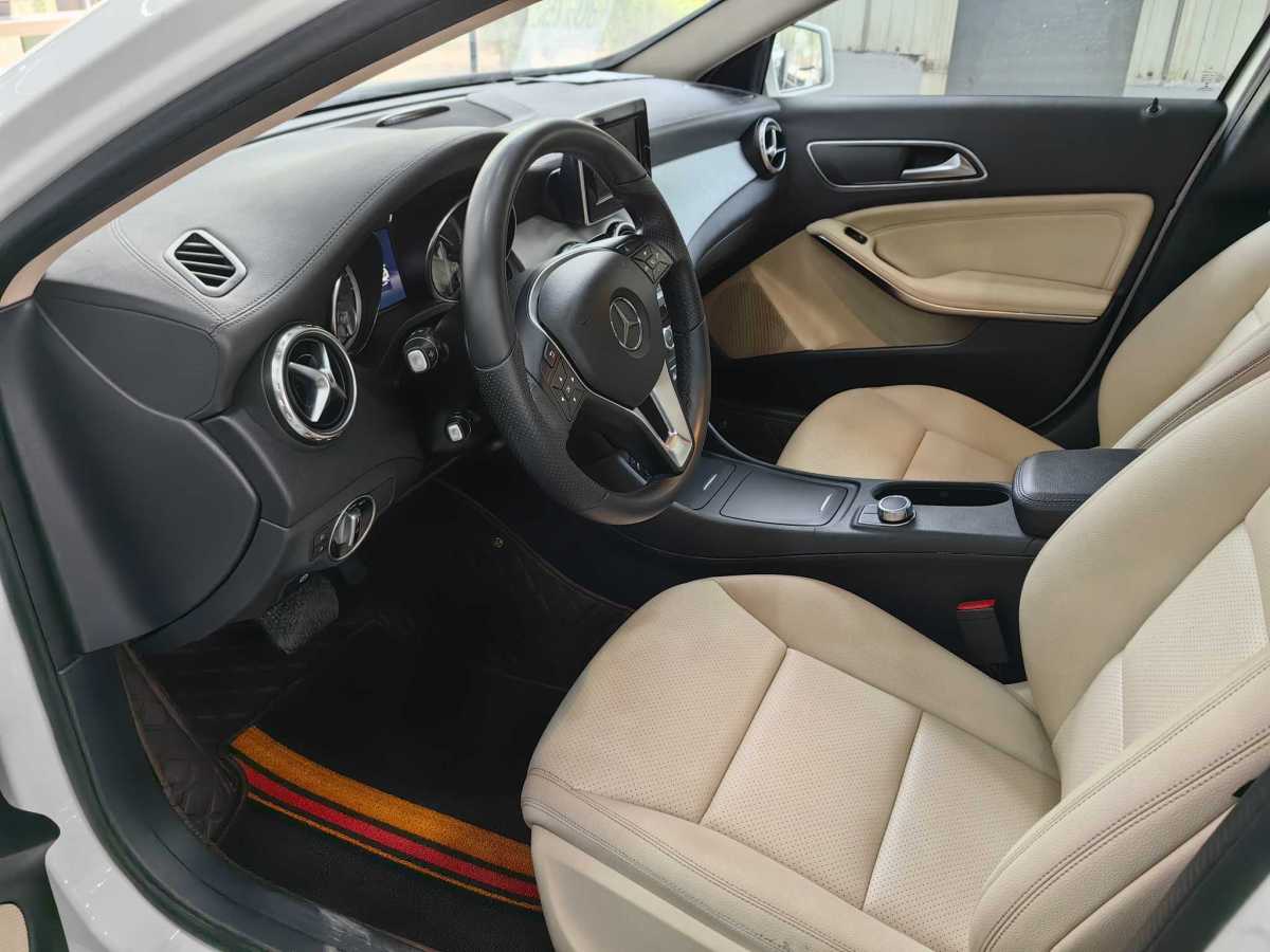 2015年12月奔驰 奔驰GLA  2015款 GLA 220 4MATIC 时尚型
