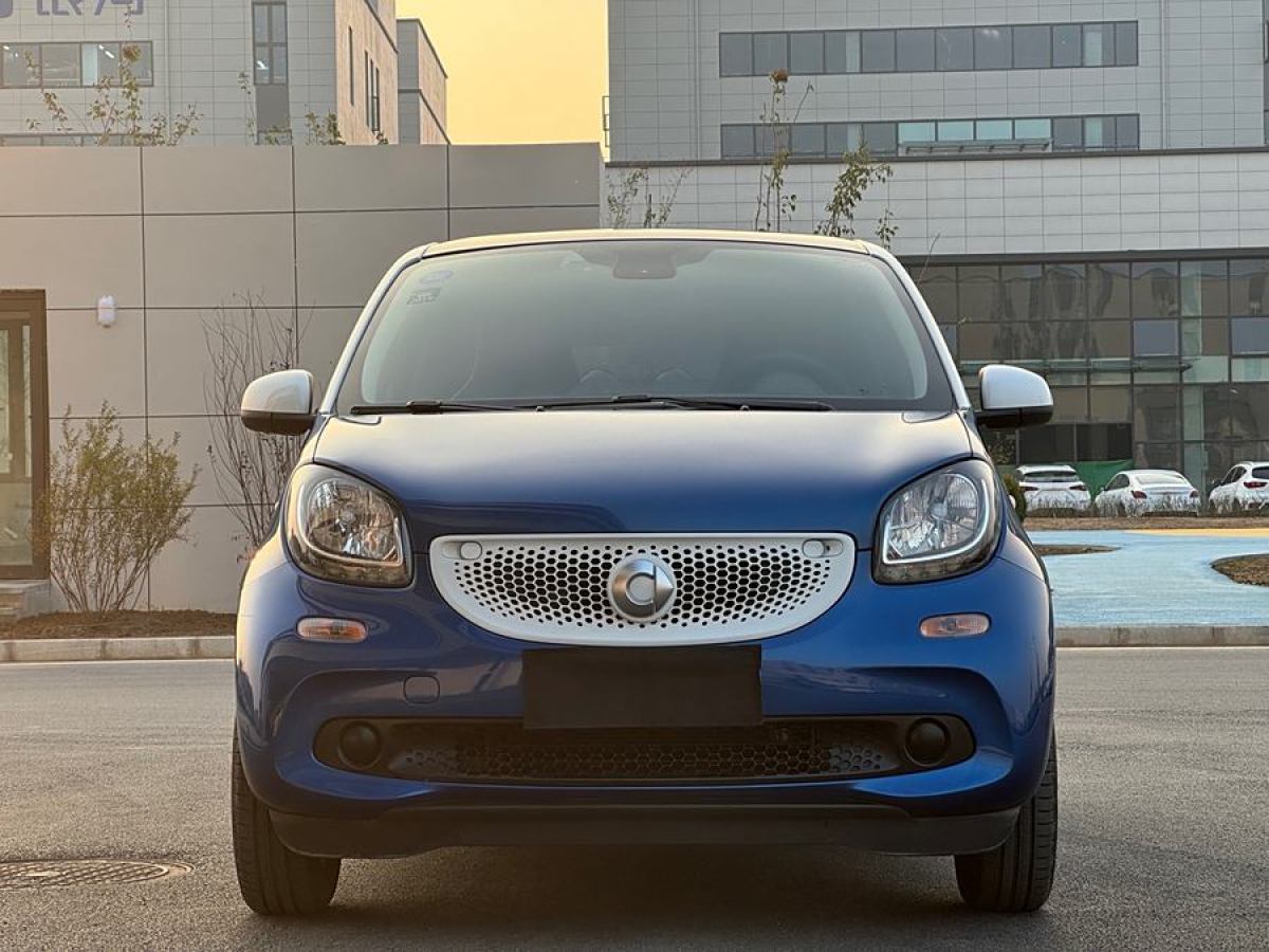 smart forfour  2016款 1.0L 52千瓦激情版圖片