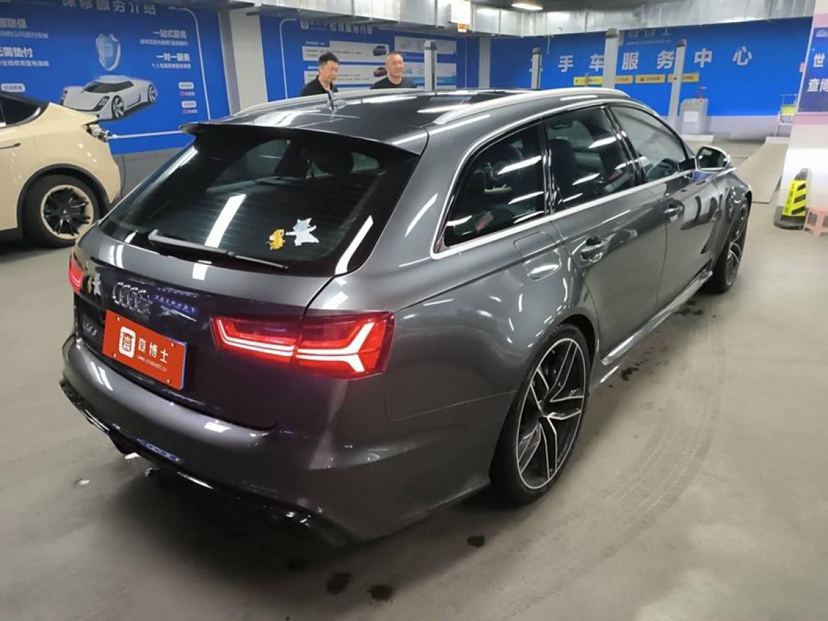 奧迪 奧迪RS 6  2018款 RS 6 4.0T Avant尊享運(yùn)動(dòng)限量版圖片