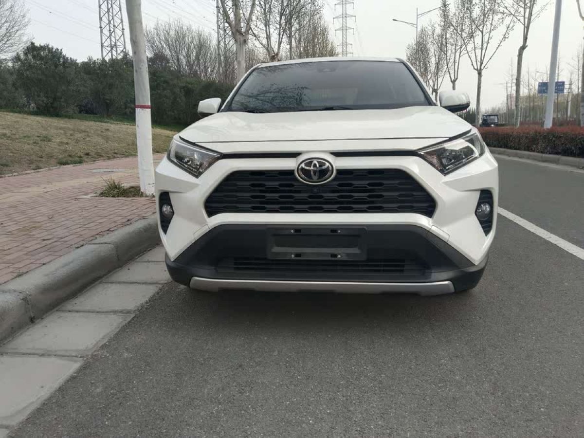 豐田 RAV4榮放  2020款 2.0L CVT兩驅(qū)風(fēng)尚版圖片