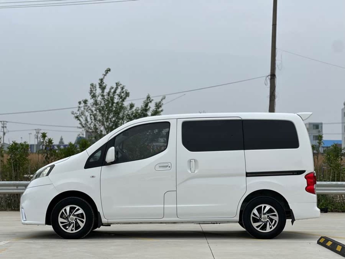 日產(chǎn) NV200  2018款 1.6L CVT豪華型圖片