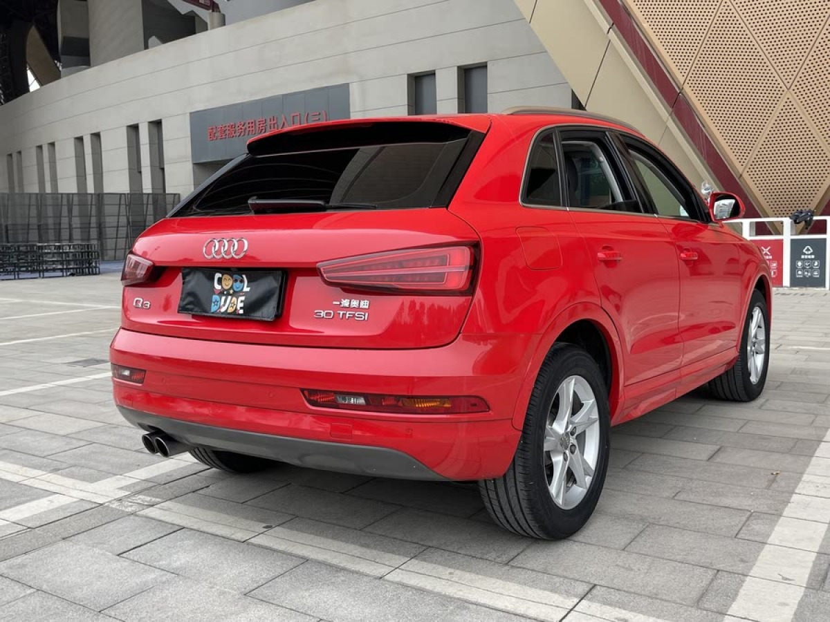 奧迪 奧迪Q3  2017款 30 TFSI 時(shí)尚型圖片