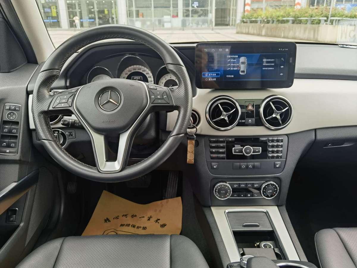 2013年12月奔驰 奔驰GLK级  2013款 GLK 300 4MATIC 动感天窗型