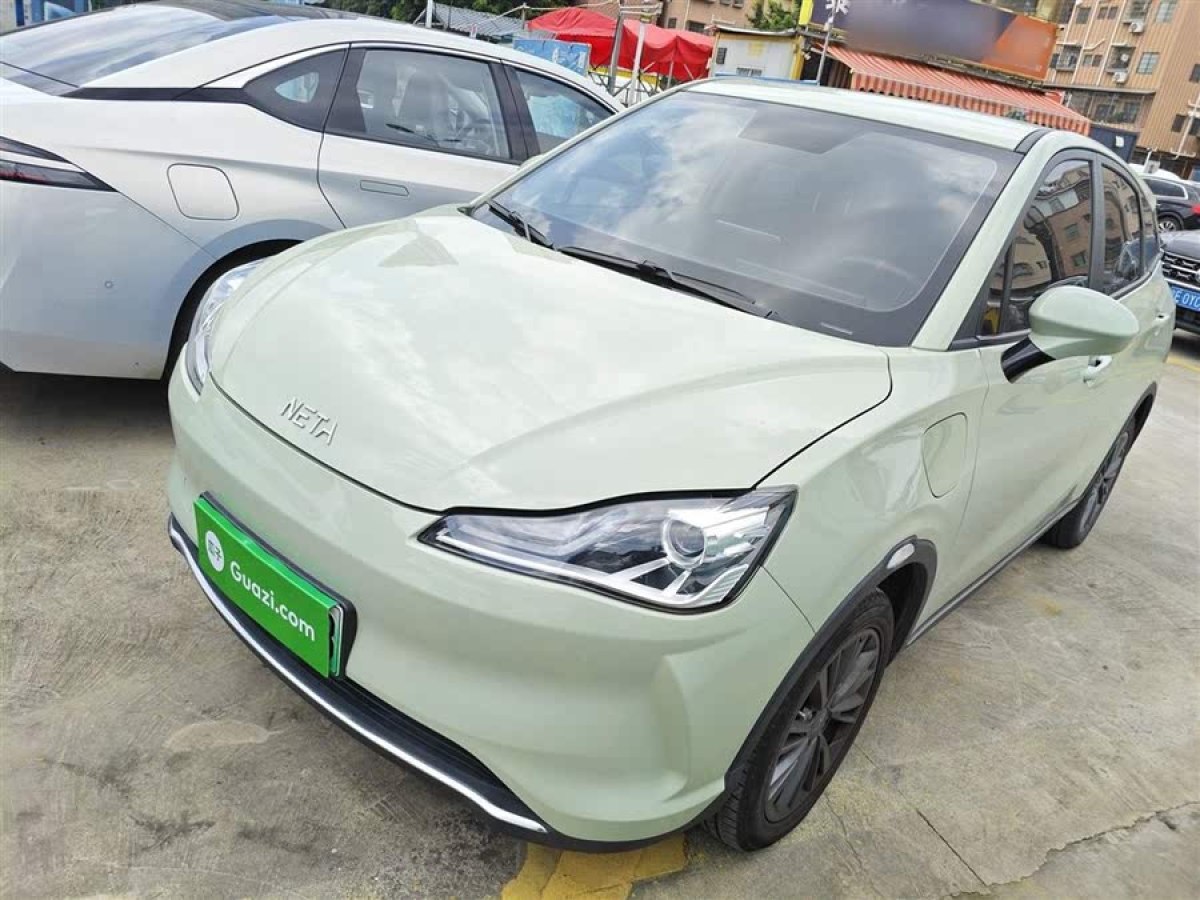 哪吒 哪吒V  2022款 潮 400 Lite 粉色定制款圖片