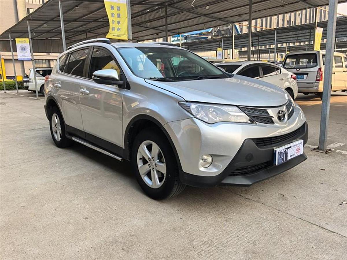 2014年8月豐田 RAV4榮放  2013款 2.0L CVT兩驅(qū)都市版