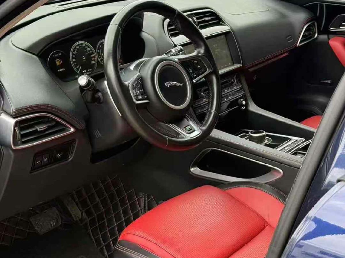 捷豹 XE  2017款 2.0T 200PS R-Sport圖片