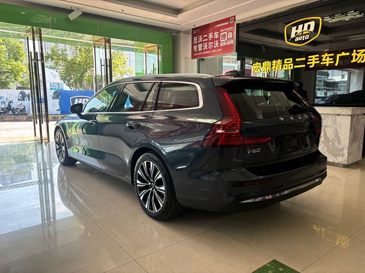 沃爾沃 V60  2024款 B5 智遠豪華版圖片