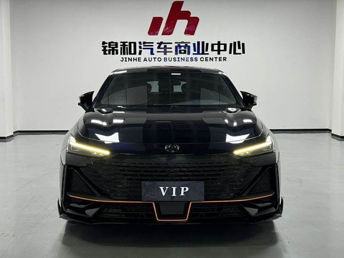 長(zhǎng)安 長(zhǎng)安UNI-V  2023款 1.5T 運(yùn)動(dòng)版圖片